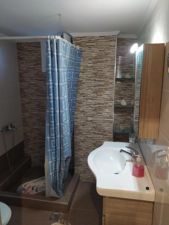 Gastuni Just Constructed! 빌라 외부 사진