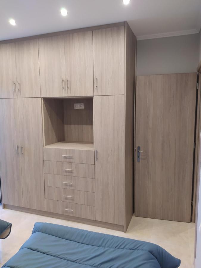 Gastuni Just Constructed! 빌라 외부 사진
