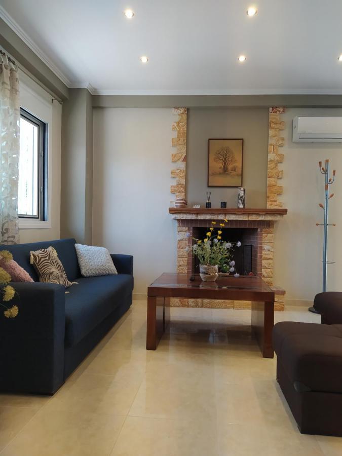 Gastuni Just Constructed! 빌라 외부 사진