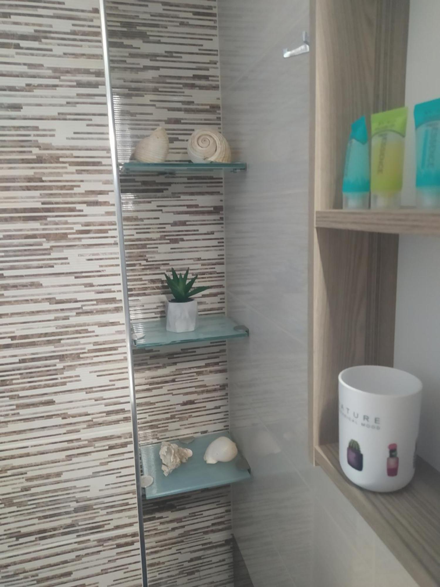 Gastuni Just Constructed! 빌라 외부 사진